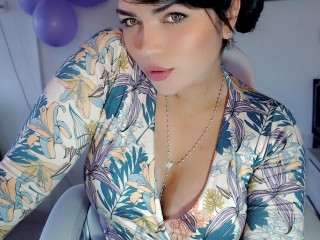 lolysamy webcam girl as a performer. Gallery photo 4.