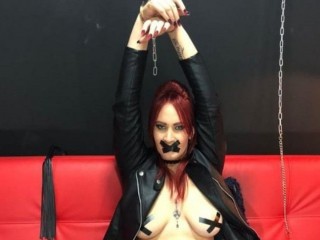 Ivanna_Kozlov webcam girl as a performer. Gallery photo 5.