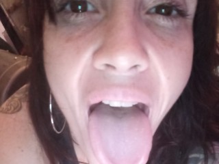 FreeFalling18 webcam girl as a performer. Gallery photo 8.