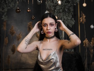 MelanieGuilbert webcam girl as a performer. Gallery photo 7.