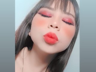 sweetjulia1 webcam girl as a performer. Gallery photo 4.