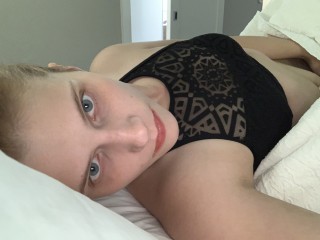 QueenUnstoppable webcam girl as a performer. Gallery photo 2.