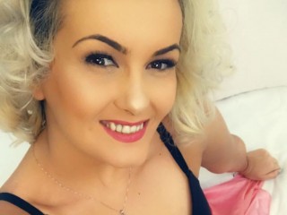 streamate AmelieAmour webcam girl as a performer. Gallery photo 4.