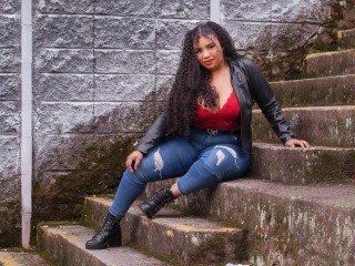 KylieRoberts webcam girl as a performer. Gallery photo 6.