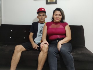 yerikayalejo webcam girl as a performer. Gallery photo 1.