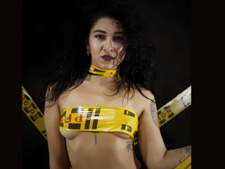 AishaSorni webcam girl as a performer. Gallery photo 8.