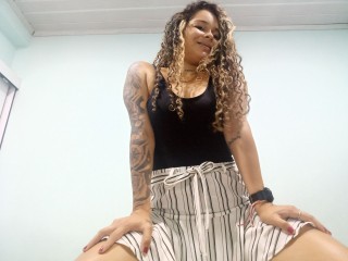 streamate LindaLIA webcam girl as a performer. Gallery photo 3.
