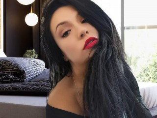 AdelineOmg's Cam show and profile