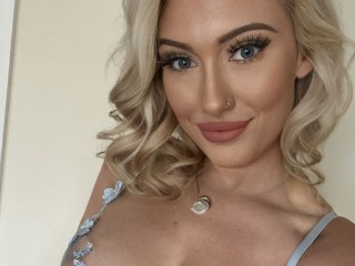 LucyBrookes Porn Show