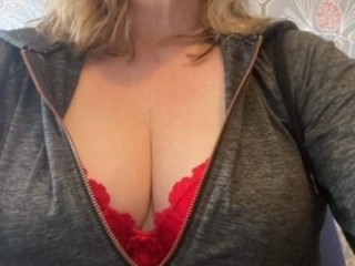MsGeeUK sexcamlive