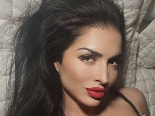 LaEmperatriz webcam girl as a performer. Gallery photo 8.