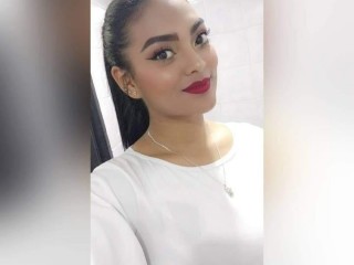 RenattaBrown webcam girl as a performer. Gallery photo 1.