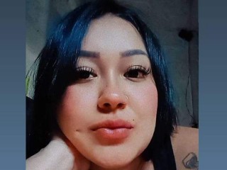 Alaiha webcam girl as a performer. Gallery photo 1.