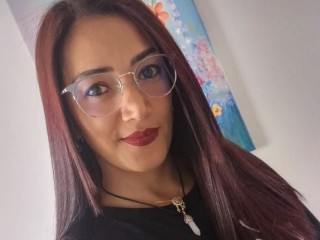 DAYANAMENDOZAA webcam girl as a performer. Gallery photo 2.