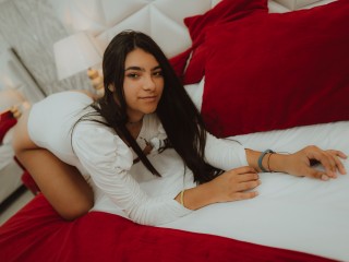 streamate DinaHolms webcam girl as a performer. Gallery photo 4.