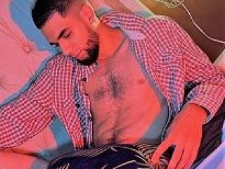 1 on 1 live sex chat with Marcusortegaa on latino cam