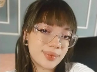 JadeCooperA webcam girl as a performer. Gallery photo 2.