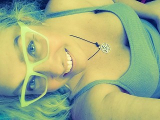 MissTulsa's Live Webcam and Bio - CamZter.tv