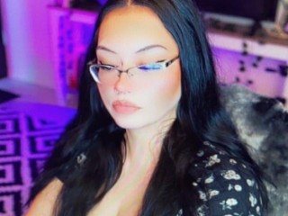 HentaiHisoka webcam girl as a performer. Gallery photo 1.