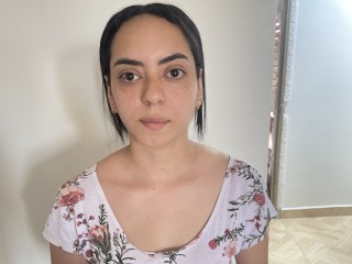 AlyWatson webcam girl as a performer. Gallery photo 3.