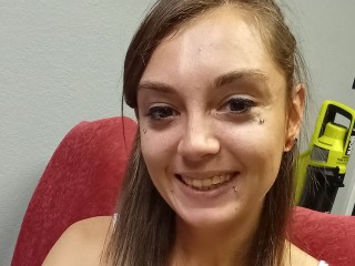 1 on 1 live sex chat with TrixySunFlower on trimmed cam