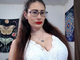 1 on 1 live sex chat with LexiBaretta on medium tits cam