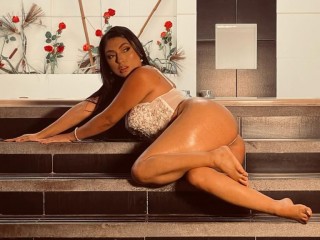 LuisaAbbey - Girl 