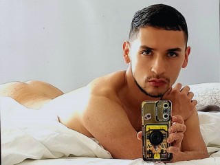Phillip_Paganotto Male Alternative Online Webcam Striptease