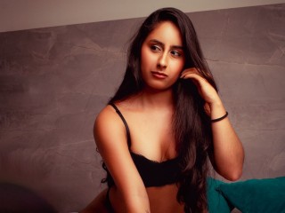 Julia_Gomez Porn Show
