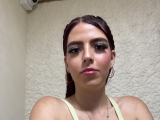 Cloe_brow Female Roleplay Live Webcam Striptease
