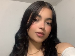 TylaRogers - Streamate Teen Deepthroat Piercing Girl 