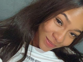 anazorellasexy19 webcam