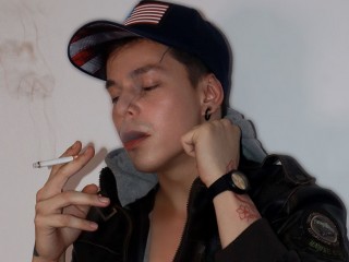 AxellMuler - Streamate Teen Piercing Smoke Boy 