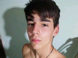 Mathiushot flirt 4 cam