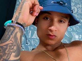 Blake19 - Streamate Teen Interactivetoys Piercing Boy 