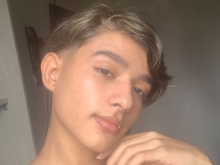 Kleogil - Streamate Teen Party Boy 