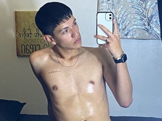 RoaRissing - Streamate Teen Party Boy 