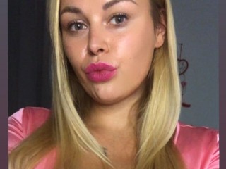 CarolineLips - Streamate Young Party Girl 