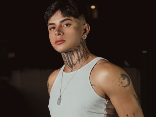 Helel_Salvatore - Streamate Interactivetoys Piercing Tattoo Boy 