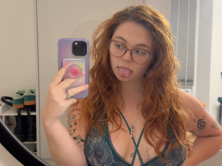 RedHeadPeaches on Streamate