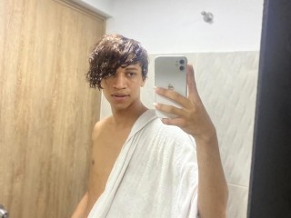 Alexhott19 - Streamate Teen Deepthroat Piercing Boy 