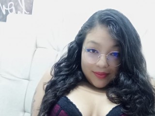 mirandahorny303av on Streamate