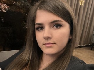 DaisyIsla - Streamate Piercing Tattoo Young Girl 