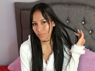 Violet_Dumont webcam