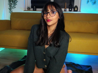 ScarlettMonrooe's Live Webcam and Bio - CamZter.tv