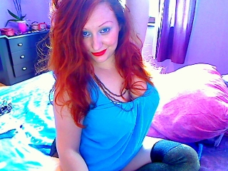 TouchMeNow webcam girl as a performer. Gallery photo 6.
