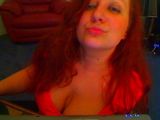 TouchMeNow webcam girl as a performer. Gallery photo 8.