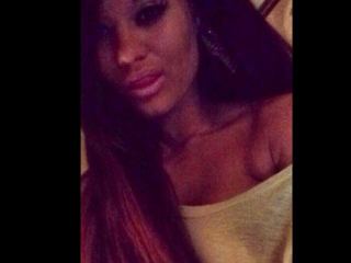 VeronicaKendall webcam girl as a performer. Gallery photo 4.