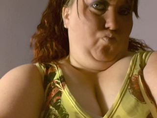 Littlemama30 webcam girl as a performer. Gallery photo 7.