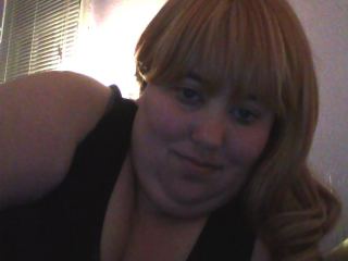 Littlemama30 webcam girl as a performer. Gallery photo 8.